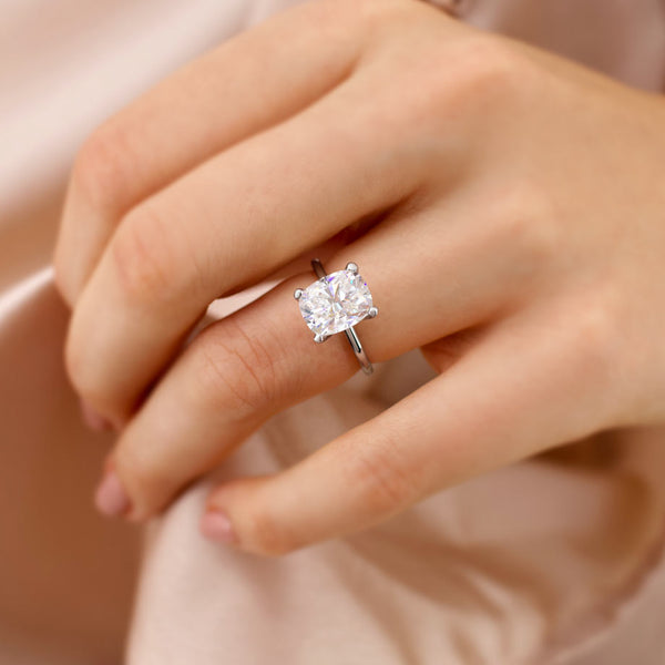 2019 Moissanite & Lab Diamond Engagement Ring Trends