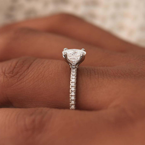 Lab Diamond Engagement Rings: The Buyer’s Guide for 2022